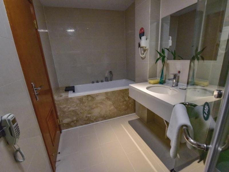 GreenTree Inn Huanggang Qichun County Ouyada Square Express Hotel Bagian luar foto